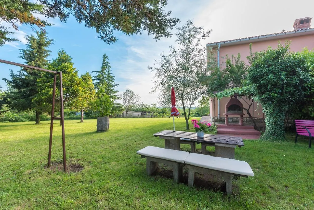 Sunset Holiday Home With Pool And Large, Mature Garden Labin