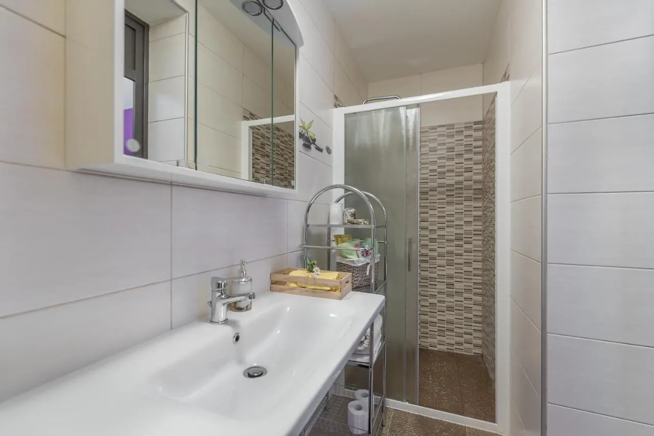 Sunset Holiday Home With Pool And Large, Mature Garden Labin   Labin (Istria)
