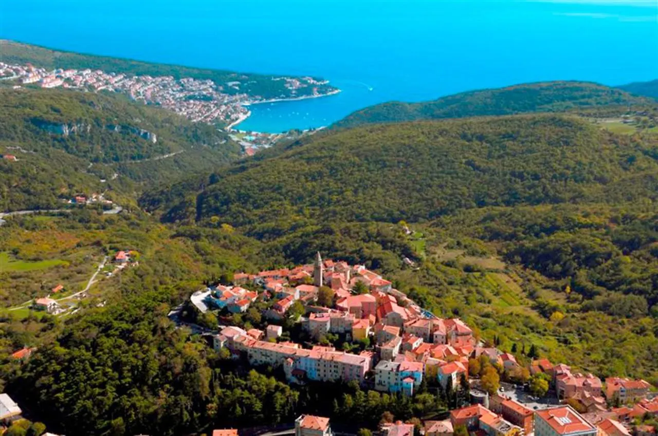 Sunset Holiday Home With Pool And Large, Mature Garden Labin   Labin (Istria)